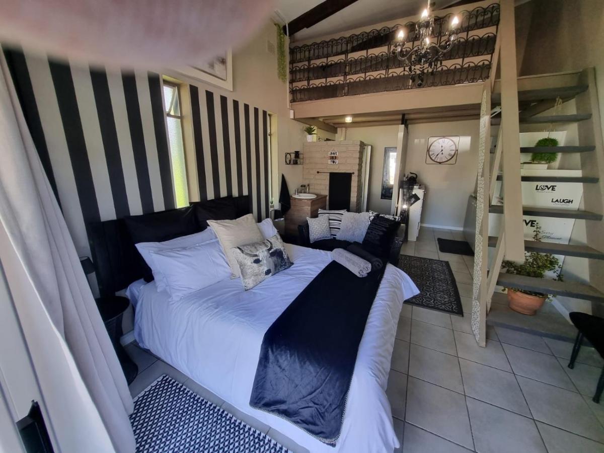 Angel 8 Airbnb Apartment 2 Робертсон Экстерьер фото
